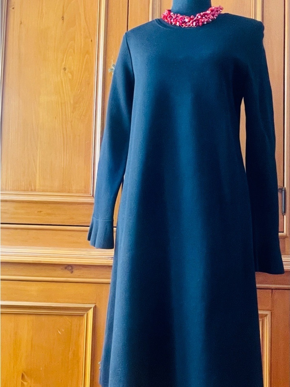 Ann Taylor Black Knit Fluted Sleeve Dress Medium - Picture 4 of 8